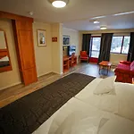 Vesterland Hytter, Og Leikeland Resort 3*